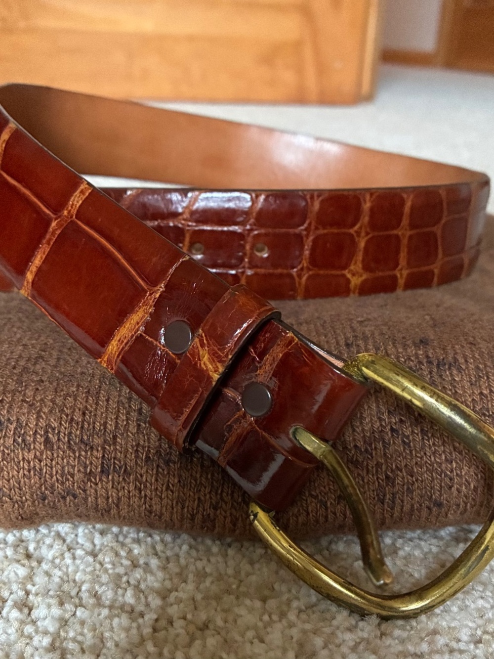 Women’s alligator belt